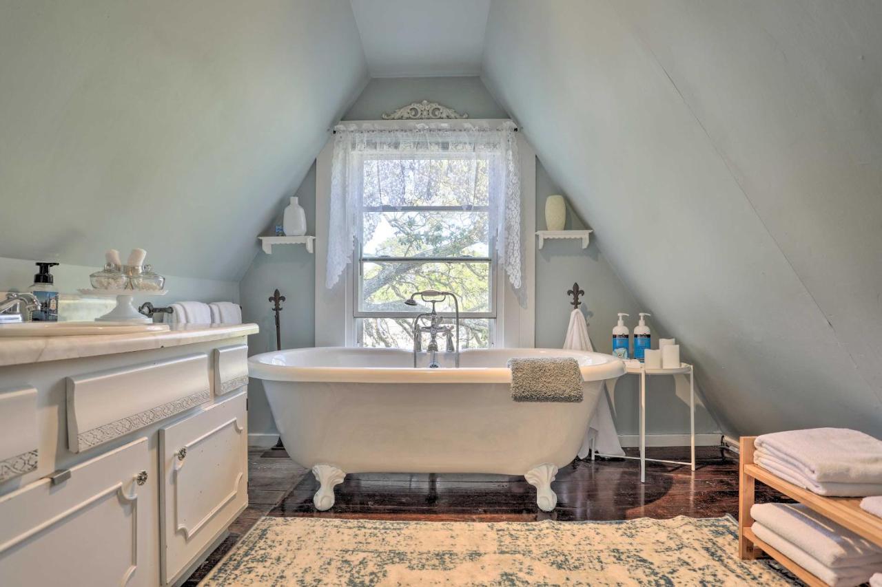 Coastal, Walkable Home In Historic Southport! 外观 照片