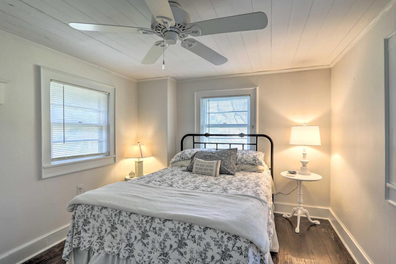 Coastal, Walkable Home In Historic Southport! 外观 照片