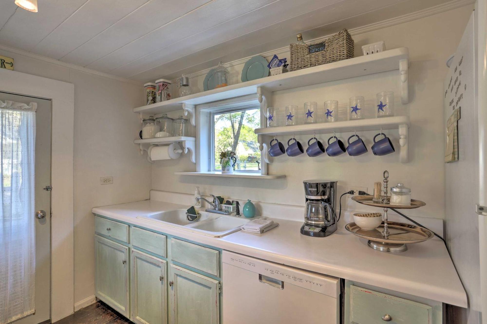 Coastal, Walkable Home In Historic Southport! 外观 照片